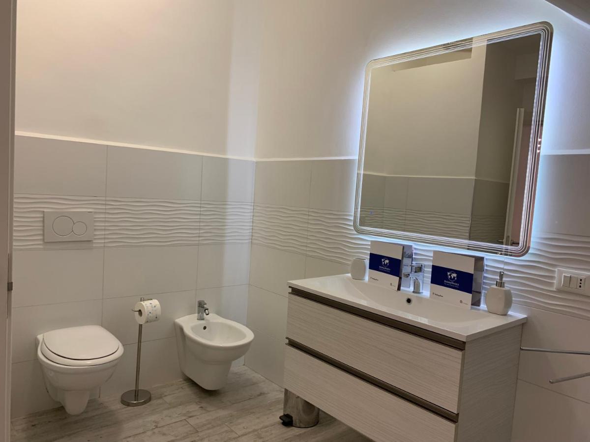 Casa Marina By Holiday World Genua Exterior foto